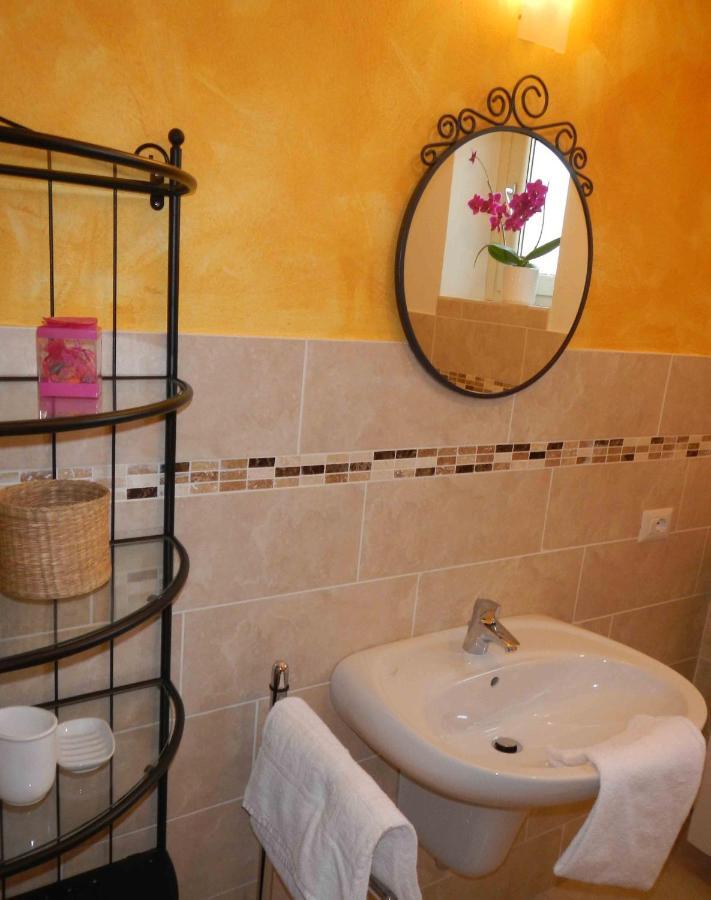 La Collina Dei Fiori Apartment Vercana Bagian luar foto