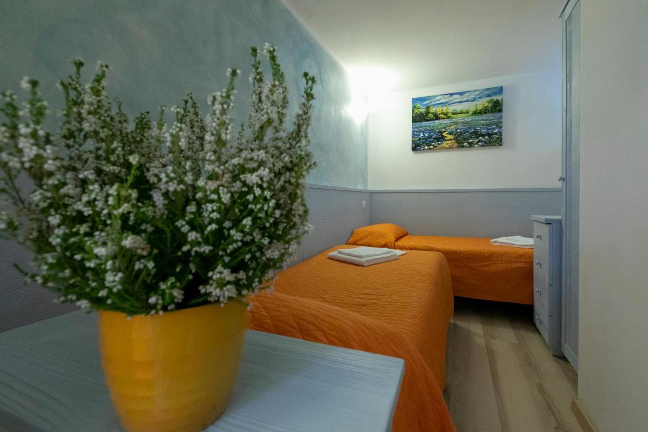 La Collina Dei Fiori Apartment Vercana Bagian luar foto